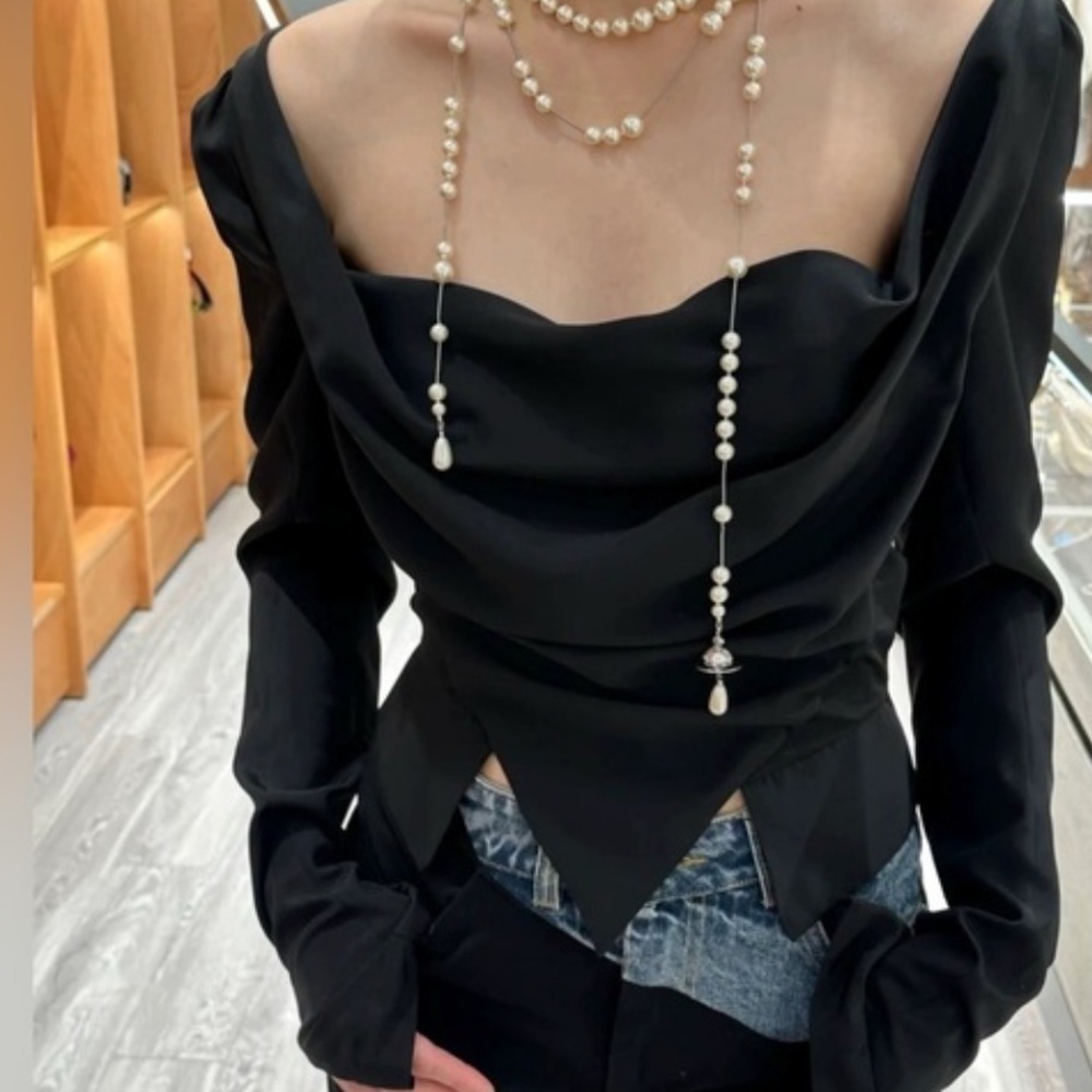 Vivienne Westwood
Sunday ruched silk blouse